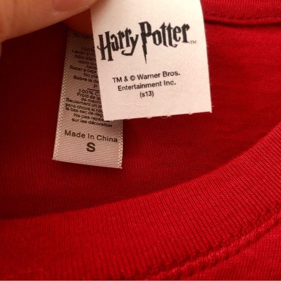 Harry Potter Gryffindor T-Shirt - Picture 2 of 2